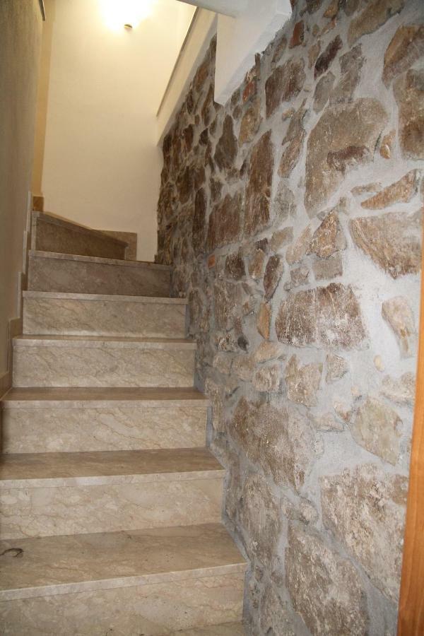Dea Del Borgo Villa Sant'Ambrogio  Ngoại thất bức ảnh