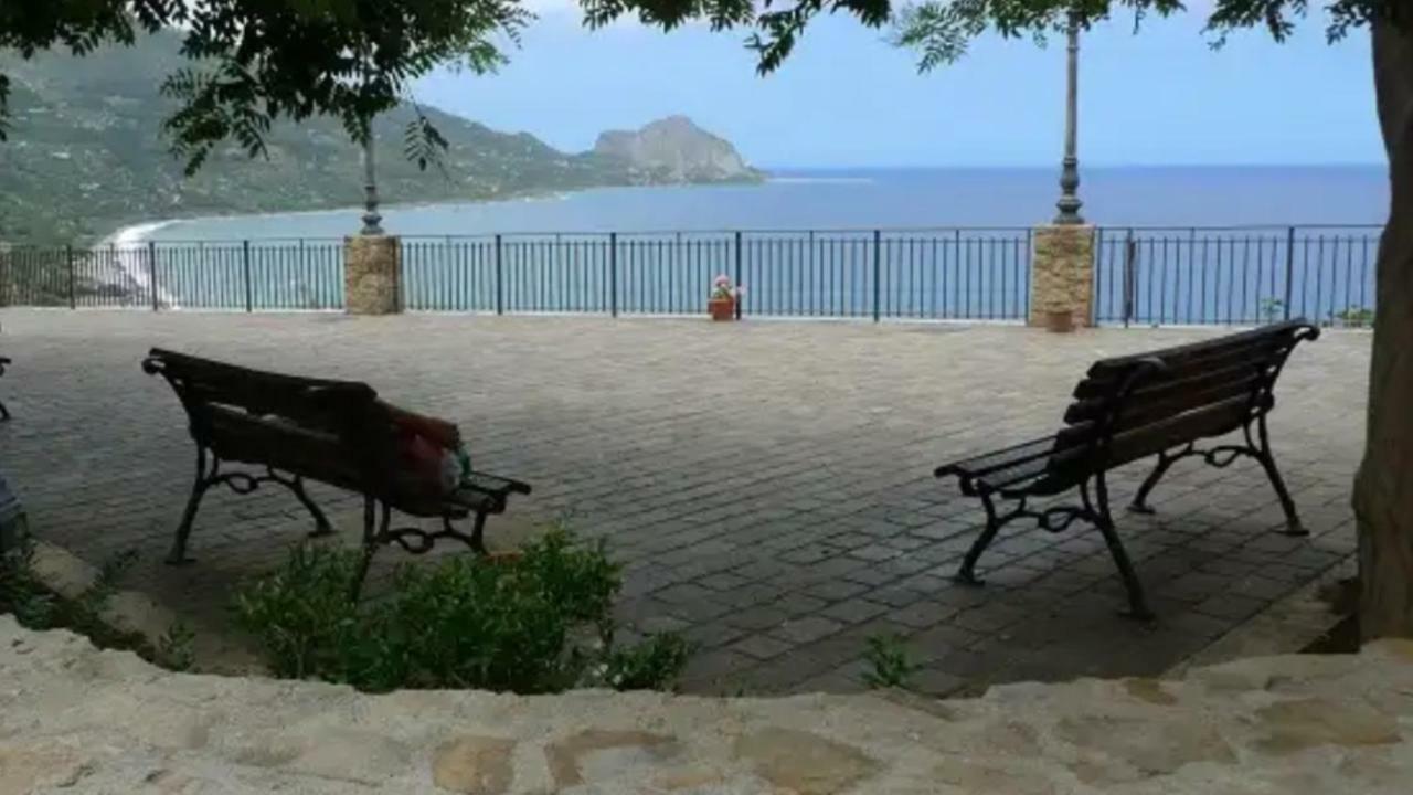 Dea Del Borgo Villa Sant'Ambrogio  Ngoại thất bức ảnh